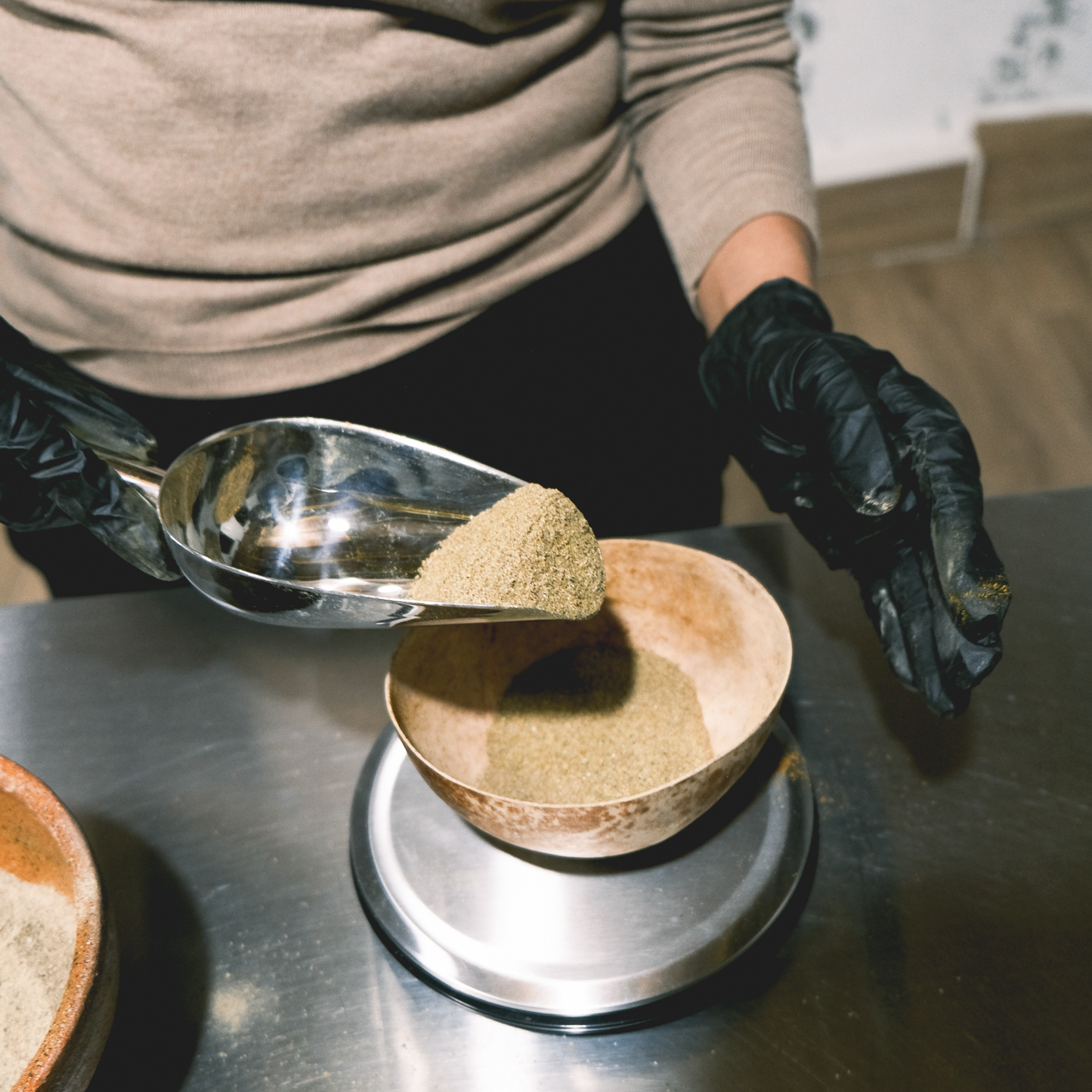 cardamomo guatemala, Small-batch preparation of Golden Milk powder  handcrafted turmeric wellness blend for daily rituals